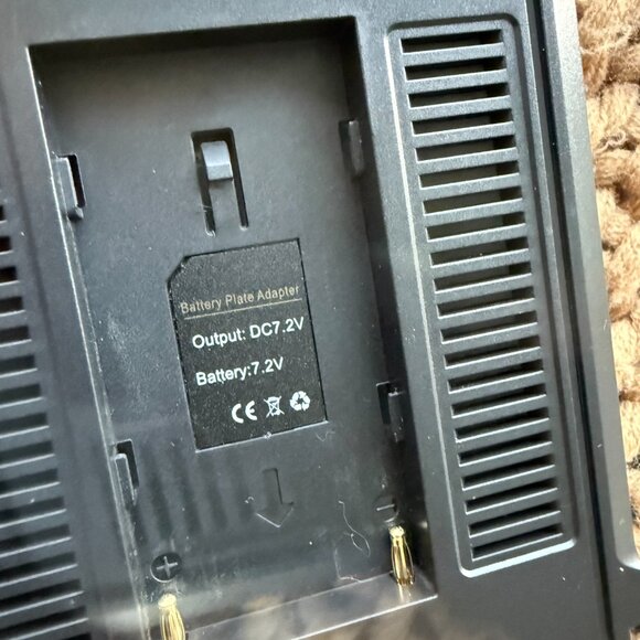 GVM LED Video Light Kit w/ Battery & Charger - Picture 3 of 7